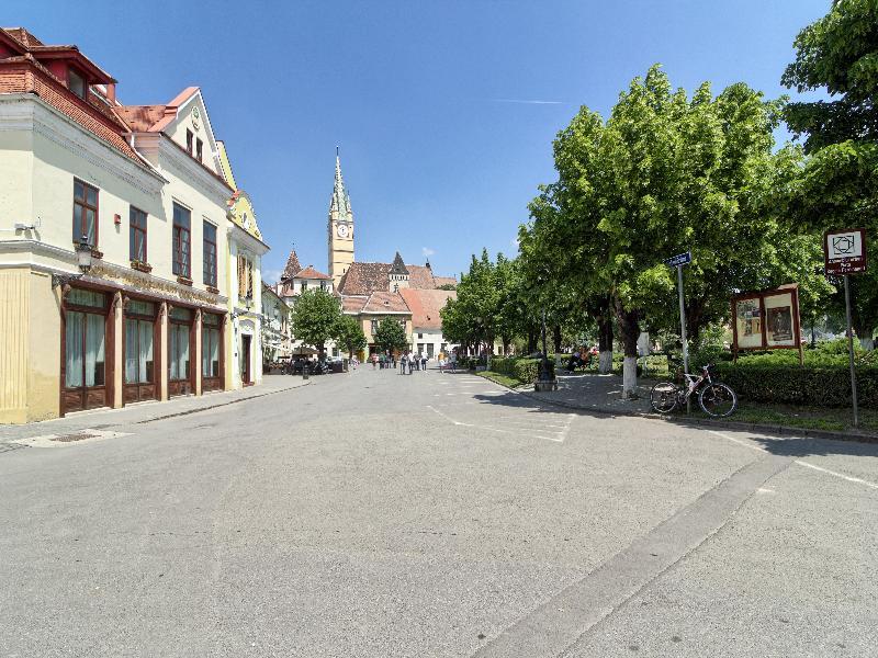 Hotel Traube Medias Exterior photo